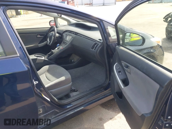 2015 Toyota Prius Four with VIN JTDKN3DU3F0421647, listed as a IAAI auction lot 41830343 with 223,297 mi miles. Bid and sale history available at carsss.com. Image 5.