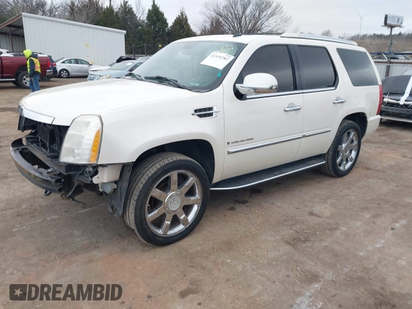 2008 Cadillac Escalade with VIN 1GYEC63878R129078, listed as a IAAI auction lot 41539282 with 162,979 mi miles. Bid and sale history available at carsss.com. Image 2.