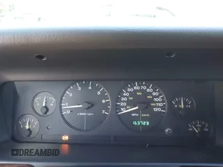 1998 Jeep Grand Cherokee Laredo with VIN 1J4GZ58S6WC154415, listed as a IAAI auction lot 42331831 with 163,723 mi miles and . Bid and sale history available at DreamBid. Image 7.