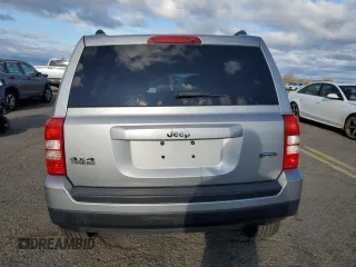2015 Jeep Patriot High Altitude with VIN 1C4NJRFB2FD270543, listed as a Copart auction lot 53448165 with 141,048 mi miles and Salvage Title. Bid and sale history available at carsss.com. Image 6.