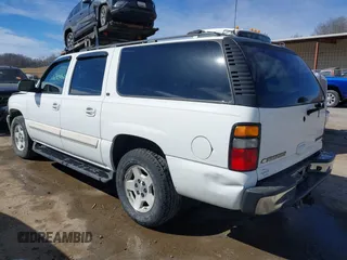 2005 Chevrolet Suburban Z71 with VIN 3GNFK16Z05G283414, listed as a IAAI auction lot 41656483 with 185,501 mi miles. Bid and sale history available at carsss.com. Image 3.