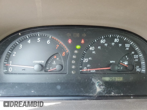 2002 Toyota Camry LE z VIN JTDBE32K620035753, wystawiony jako Copart lot #60176235 z przebiegiem 258 793 mil mil oraz Czysty tytuł • Clean title. Historia ofert i sprzedaży dostępna na DreamBid. Obrazek 9.