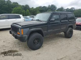 1998 Jeep Cherokee Sport z VIN 1J4FJ68S8WL183519, wystawiony jako Copart lot #60976335 z przebiegiem 161 536 mil mil oraz Czysty tytuł • Clean title. Historia ofert i sprzedaży dostępna na DreamBid. Obrazek 1.