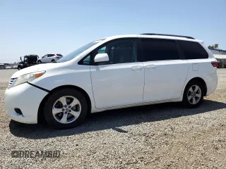 2015 Toyota Sienna LE AAS с VIN 5TDKK3DC7FS634887, выставлен на аукционе Copart как лот 60232895 с пробегом 122 155 миль миль и Чистый • Clean title. История ставок и продаж доступна на DreamBid. Изображение 1.