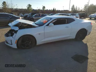 2022 Chevrolet Camaro 1LT z VIN 1G1FB1RX6N0119889, wystawiony jako Copart lot #41408385 z przebiegiem 40 484 mil mil oraz Czysty tytuł • Clean title. Historia ofert i sprzedaży dostępna na DreamBid. Obrazek 1.