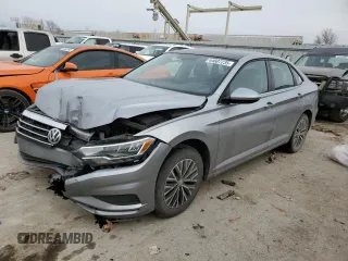 2020 Volkswagen Jetta S z VIN 3VWCB7BU6LM057883, wystawiony jako Copart lot #44607235 z przebiegiem 119 493 mil mil oraz Szkody całkowita. Historia ofert i sprzedaży dostępna na DreamBid. Obrazek 1.