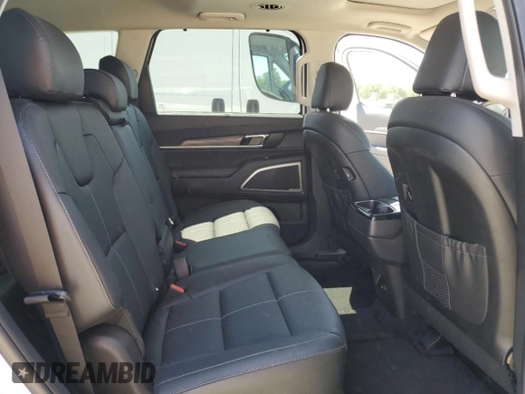 2020 Kia Telluride EX with VIN 5XYP3DHC6LG085291, listed as a Copart auction lot 60754565 with 7,695 mi miles and Salvage title. Bid and sale history available at DreamBid. Image 11.
