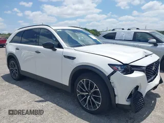 2025 Mazda CX-70 Premium Plus z VIN JM3KJEHA6S1103427, wystawiony jako IAAI lot #42108563 z przebiegiem 3741 mil mil oraz . Historia ofert i sprzedaży dostępna na DreamBid. Obrazek 1.