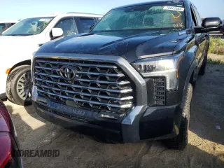 2024 Toyota Tundra Limited Hybrid z VIN 5TFWC5DB7RX072294, wystawiony jako Copart lot #76671364 z przebiegiem Nie podano mil oraz Nie do naprawy • Non repairable. Historia ofert i sprzedaży dostępna na DreamBid. Obrazek 5.