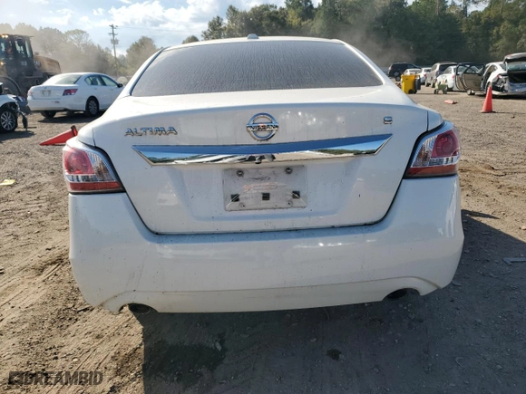 2015 Nissan Altima 2.5 with VIN 1N4AL3AP0FN401252, listed as a Copart auction lot 85695374 with 0 mi miles and Salvage Title. Bid and sale history available at carsss.com. Image 6.