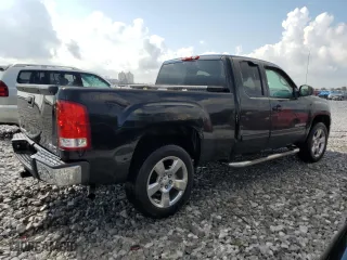 2007 GMC Sierra 1500 SLE1 with VIN 2GTEC19C371611901, listed as a Copart auction lot 71567064 with 264,295 mi miles and Non Repairable. Bid and sale history available at carsss.com. Image 3.