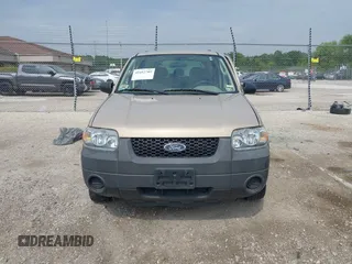2007 Ford Escape XLS with VIN 1FMYU02Z37KA07375, listed as a IAAI auction lot 42452709 with 201,316 mi miles and . Bid and sale history available at DreamBid. Image 12.