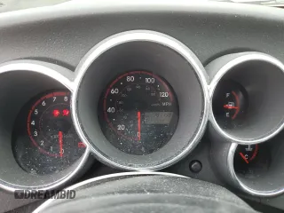 2008 Pontiac Vibe z VIN 5Y2SL658X8Z423144, wystawiony jako Copart lot #50903085 z przebiegiem 181 158 mil mil oraz Szkoda całkowita • Salvage title. Historia ofert i sprzedaży dostępna na DreamBid. Obrazek 9.