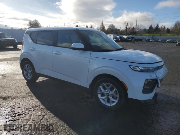 2022 Kia Soul LX with VIN KNDJ23AUXN7815743, listed as a Copart auction lot 48356215 with 21,915 mi miles and Salvage Title. Bid and sale history available at carsss.com. Image 4.