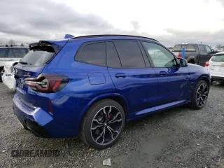 2022 BMW X3 M z VIN 5YM13EC09N9J58240, wystawiony jako Copart lot #39206934 z przebiegiem 9945 mil mil oraz . Historia ofert i sprzedaży dostępna na DreamBid. Obrazek 3.