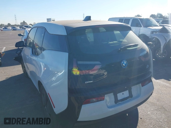 2014 BMW i3 with VIN WBY1Z4C57EV276810, listed as a IAAI auction lot 41370310 with Not provided miles and . Bid and sale history available at DreamBid. Image 3.