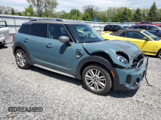 2024 MINI Countryman Cooper S with VIN WMZ83BR03R3R51328, listed as a Copart auction lot 58885025 with 3,089 mi miles and Salvage title. Bid and sale history available at DreamBid. Image 4.