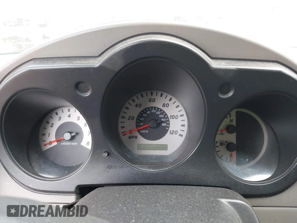 2004 Nissan Xterra XE z VIN 5N1ED28T74C639433, wystawiony jako IAAI lot #42052368 z przebiegiem Nie podano mil oraz . Historia ofert i sprzedaży dostępna na DreamBid. Obrazek 14.