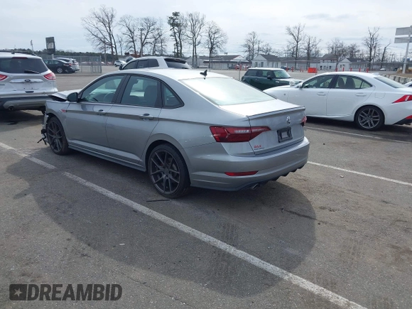 2021 Volkswagen Jetta S z VIN 3VW6T7BU3MM020687, wystawiony jako IAAI lot #41621894 z przebiegiem 25 837 mil mil oraz . Historia ofert i sprzedaży dostępna na DreamBid. Obrazek 3.