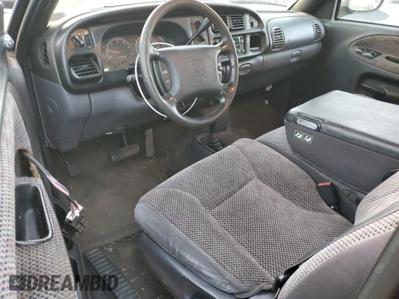 1999 Dodge 1500 z VIN 3B7HF12Y2XG217288, wystawiony jako Copart lot #79251774 z przebiegiem 135 893 mil mil oraz Czysty tytuł • Clean title. Historia ofert i sprzedaży dostępna na DreamBid. Obrazek 8.