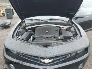 2013 Chevrolet Camaro LT z VIN 2G1FC3D32D9205069, wystawiony jako IAAI lot #41931863 z przebiegiem 75 244 mil mil oraz . Historia ofert i sprzedaży dostępna na DreamBid. Obrazek 10.