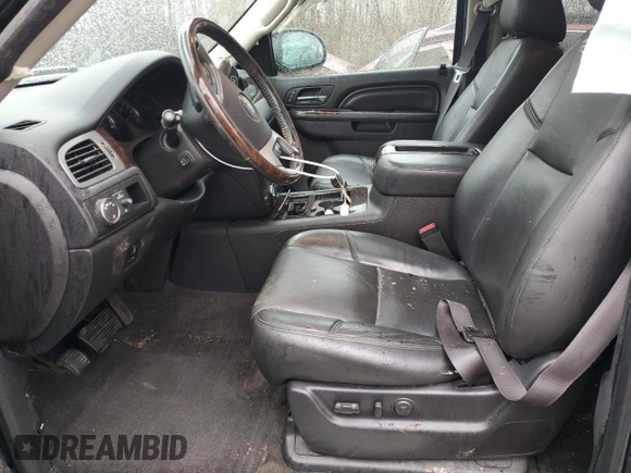 2014 GMC Yukon XL Denali with VIN 1GKS2MEF3ER133527, listed as a Copart auction lot 46869275 with 145,014 mi miles and Salvage Title. Bid and sale history available at carsss.com. Image 7.