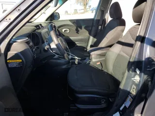 2016 Kia Soul + with VIN KNDJP3A55G7263078, listed as a Copart auction lot 81561854 with 95,960 mi miles and Salvage Title. Bid and sale history available at carsss.com. Image 7.