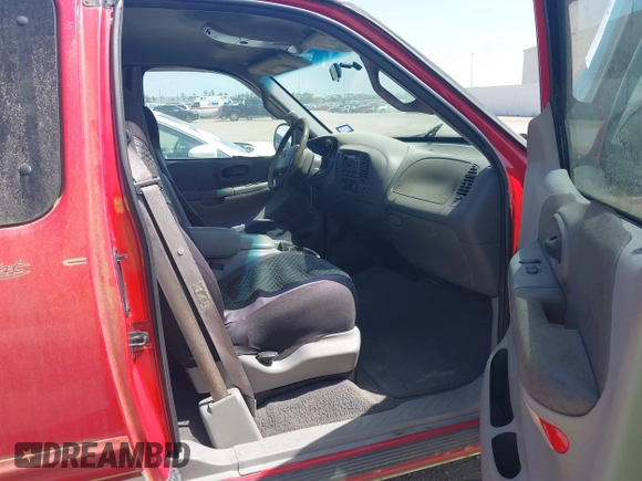 2000 Ford F-150 XL with VIN 1FTRX17L7YKAH2091, listed as a IAAI auction lot 41863588 with 1 mi miles. Bid and sale history available at carsss.com. Image 5.