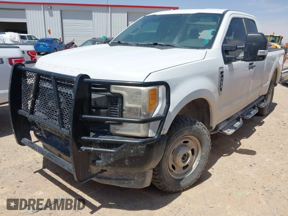 2017 Ford F-250 XLT with VIN 1FT7X2B61HEF18219, listed as a IAAI auction lot 42256823 with 174,381 mi miles and . Bid and sale history available at DreamBid. Image 17.