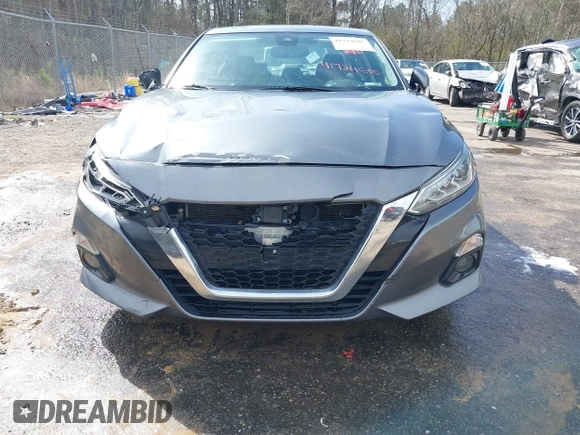 2019 Nissan Altima SL with VIN 1N4BL4EV4KC177623, listed as a IAAI auction lot 41724500 with 170,706 mi miles and . Bid and sale history available at DreamBid. Image 6.