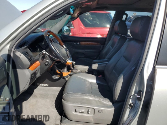 2004 Lexus GX 470 with VIN JTJBT20X140051521, listed as a Copart auction lot 46946505 with 185,462 mi miles and Clean Title. Bid and sale history available at DreamBid. Image 7.