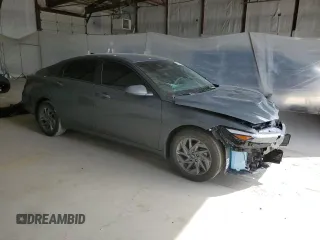 2024 Hyundai Elantra SEL z VIN KMHLM4DG4RU818817, wystawiony jako Copart lot #51142255 z przebiegiem 10 725 mil mil oraz Szkoda całkowita • Salvage title. Historia ofert i sprzedaży dostępna na DreamBid. Obrazek 4.