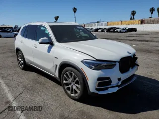 2023 BMW X5 xDrive45e z VIN 5UXTA6C02P9P99227, wystawiony jako Copart lot #50364625 z przebiegiem Nie podano mil oraz Szkoda całkowita • Salvage title. Historia ofert i sprzedaży dostępna na DreamBid. Obrazek 4.