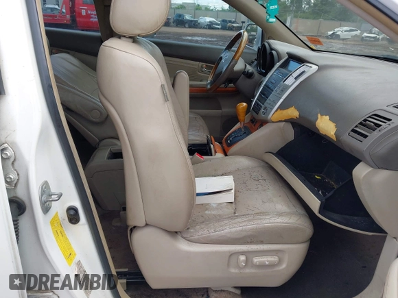 2005 Lexus RX 330 z VIN 2T2HA31U45C049438, wystawiony jako IAAI lot #42337757 z przebiegiem 260 754 mil mil oraz . Historia ofert i sprzedaży dostępna na DreamBid. Obrazek 5.