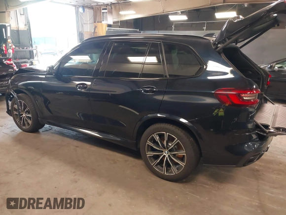 2023 BMW X5 M50i z VIN 5UXJU4C06P9R40495, wystawiony jako IAAI lot #42162049 z przebiegiem 57 179 mil mil oraz . Historia ofert i sprzedaży dostępna na DreamBid. Obrazek 3.