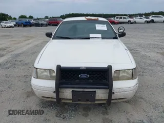 2009 Ford Police Interceptor с VIN 2FAHP71V39X147936, выставлен на аукционе IAAI как лот 42376816 с пробегом 184 182 миль миль и . История ставок и продаж доступна на DreamBid. Изображение 12.
