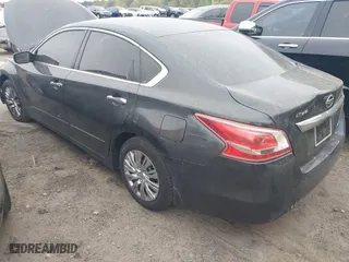 2013 Nissan Altima 2.5 SL with VIN 1N4AL3AP5DN437340, listed as a IAAI auction lot 41929431 with 196,520 mi miles. Bid and sale history available at carsss.com. Image 3.