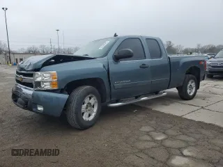 2007 Chevrolet Silverado 1500 1LT with VIN 1GCEK19047Z562949, listed as a Copart auction lot 52038545 with 266,966 mi miles and Salvage Title. Bid and sale history available at DreamBid. Image 1.