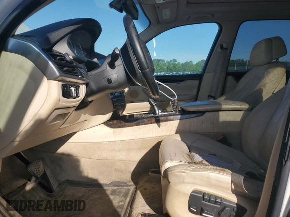2014 BMW X5 xDrive50i z VIN 5UXKR6C57E0C03114, wystawiony jako Copart lot #57940175 z przebiegiem 165 249 mil mil oraz Czysty tytuł • Clean title. Historia ofert i sprzedaży dostępna na DreamBid. Obrazek 7.