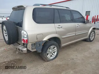 2005 Suzuki XL-7 LX with VIN JS3TX92V254100902, listed as a IAAI auction lot 41906726 with 170,411 mi miles. Bid and sale history available at carsss.com. Image 4.