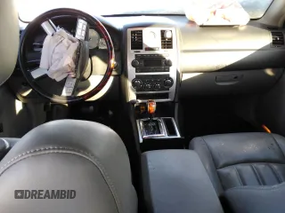 2006 Chrysler 300 C with VIN 2C3KA63H16H464384, listed as a Copart auction lot 43040065 with 177,664 mi miles and Salvage Title. Bid and sale history available at carsss.com. Image 8.