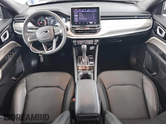 2025 Jeep Compass Limited z VIN 3C4NJDCN9ST507387, wystawiony jako Copart lot #62530215 z przebiegiem 9 049 mil mil oraz Czysty tytuł • Clean title. Historia ofert i sprzedaży dostępna na DreamBid. Obrazek 8.