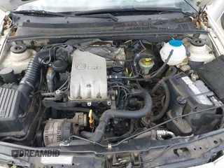 1998 Volkswagen Golf z VIN 3VWFA81H3WM214221, wystawiony jako IAAI lot #41855357 z przebiegiem 213 203 mil mil oraz . Historia ofert i sprzedaży dostępna na DreamBid. Obrazek 10.