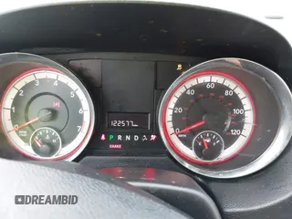 2019 Dodge Grand Caravan SXT with VIN 2C4RDGCGXKR585563, listed as a IAAI auction lot 40949350 with 122,577 mi miles and . Bid and sale history available at DreamBid. Image 7.