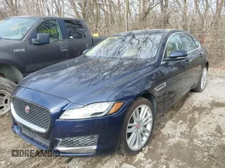 2018 Jaguar XF with VIN SAJBE4EV5JCY56577, listed as a IAAI auction lot 41520046 with 90,307 mi miles and . Bid and sale history available at DreamBid. Image 2.