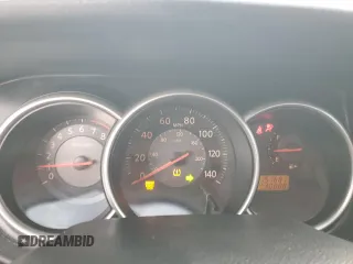 2008 Nissan Versa S z VIN 3N1BC13E58L447065, wystawiony jako Copart lot #52380355 z przebiegiem 151 681 mil mil oraz Szkoda całkowita • Salvage title. Historia ofert i sprzedaży dostępna na DreamBid. Obrazek 9.