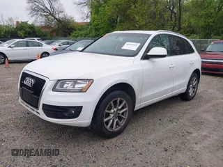 2010 Audi Q5 Premium z VIN WA1CKAFP2AA017177, wystawiony jako IAAI lot #42151922 z przebiegiem 138 054 mil mil oraz . Historia ofert i sprzedaży dostępna na DreamBid. Obrazek 2.