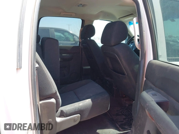 2014 Chevrolet Silverado 2500HD LT with VIN 1GC1CXCG5EF186765, listed as a IAAI auction lot 41906447 with 223,521 mi miles. Bid and sale history available at carsss.com. Image 8.