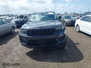 2023 Jeep Grand Cherokee Limited with VIN 1C4RJHBG1PC667360, listed as a IAAI auction lot 41925186 with 20,030 mi miles. Bid and sale history available at carsss.com. Image 13.