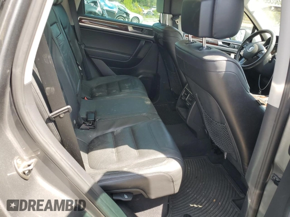 2012 Volkswagen Touareg Sport with VIN WVGEF9BP0CD010197, listed as a Copart auction lot 48480355 with 131,605 mi miles and Salvage Title. Bid and sale history available at DreamBid. Image 10.